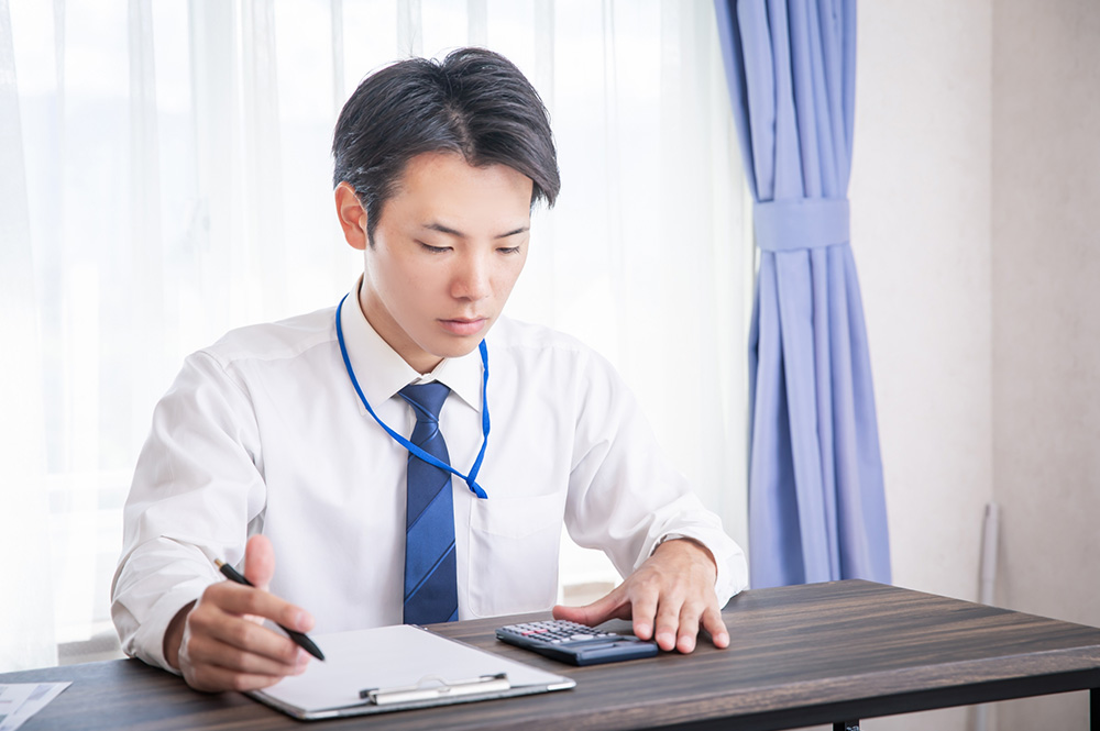 フロントスタッフに向いている人は？