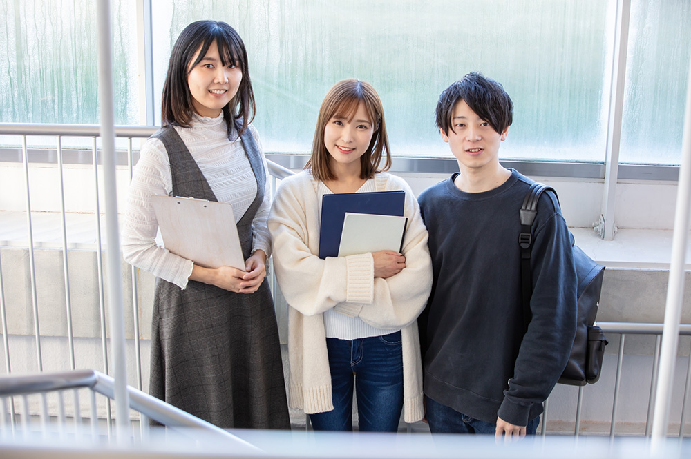 先輩や在校生への質問例